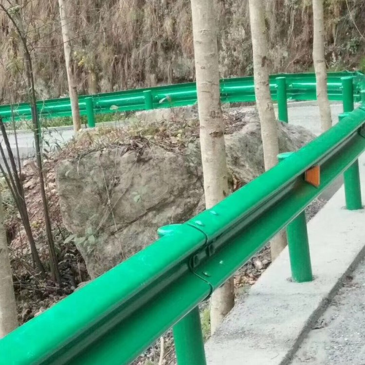 兩波護(hù)欄板